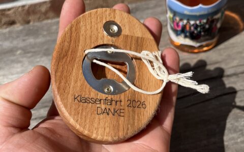 Statt Merci: Ein flachenöffner für die Betreuer der Sylt-klassenfahrt